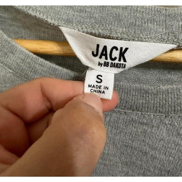 Jack by BB Dakota Women's Gray Crop‎ Sweatshirt with Festive Sleeves Size Small - Picture 3 of 5